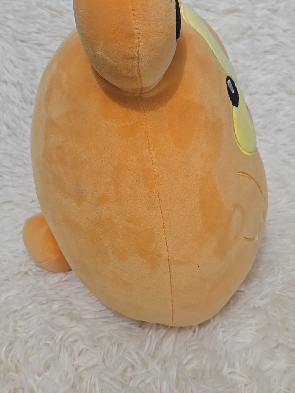 Teddiursa Squishmallow by Jazwares - Picture 4 of 7
